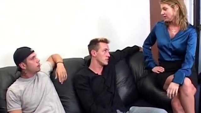 Hot mom wants hard fuck